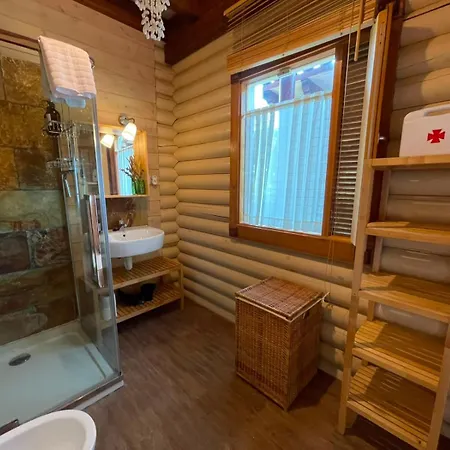 Hébergement de vacances Paraiso De Livia, Casa Con Piscina 5 Personas En *