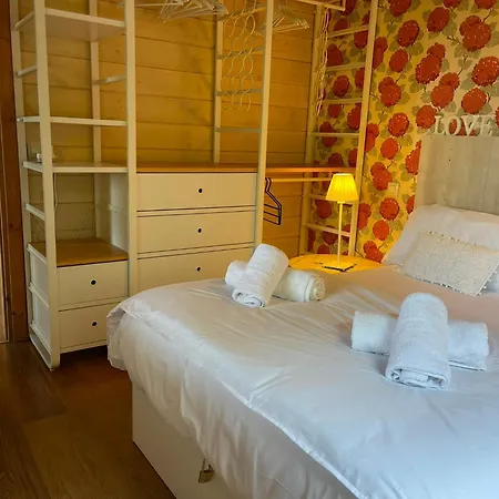 Hébergement de vacances Paraiso De Livia, Casa Con Piscina 5 Personas En