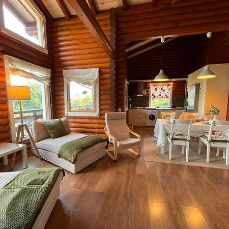 Paraiso De Livia, Casa Con Piscina 5 Personas En Hébergement de vacances Molledo
