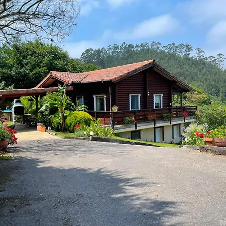 Paraiso De Livia, Casa Con Piscina 5 Personas En Hébergement de vacances Molledo