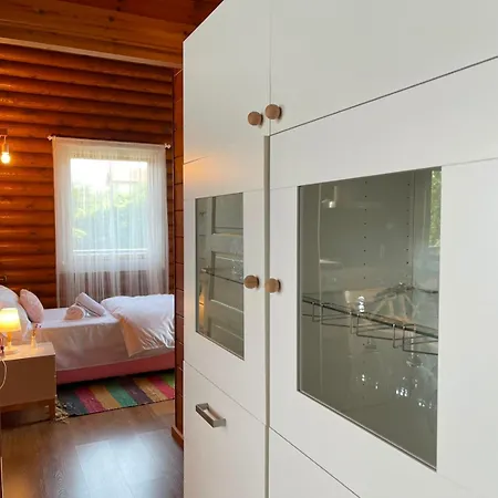 Paraiso De Livia, Casa Con Piscina 5 Personas En Hébergement de vacances *
